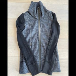 Lululemon Athletica contour Zipup Jacket size 2